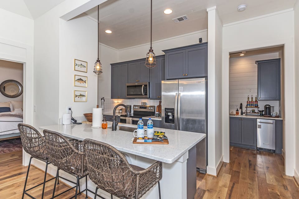 Full Kitchen 
