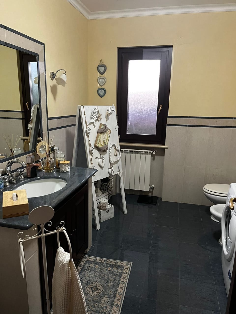 Room, Patio | Bathroom | Combined shower/tub, hair dryer, towels, soap