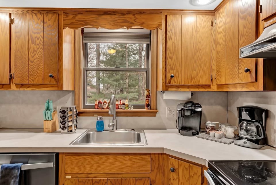 
Everything you need to cook, gather, and refuel — a fully equipped kitchen ready for your stay.