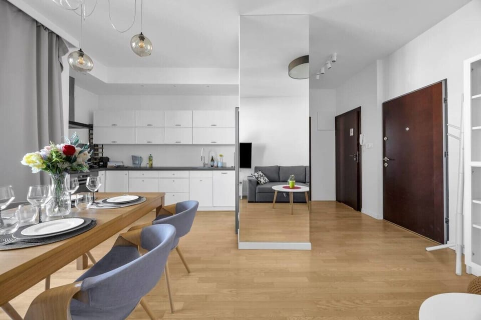 Warsaw Wilanów Apartment for 4 persons | Book Now with RENTUJEMY.COM
