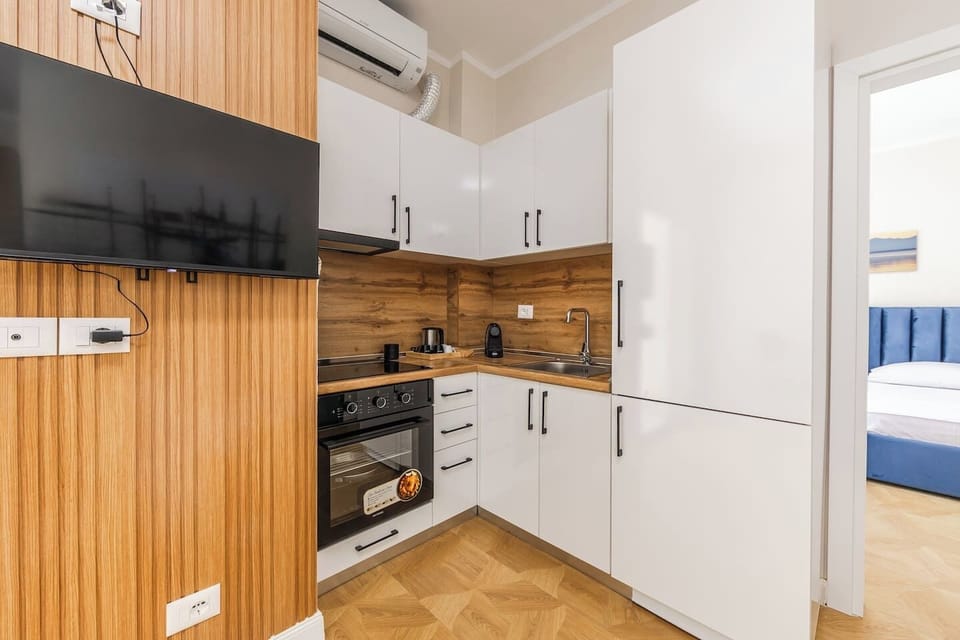 Fully-equipped kitchen