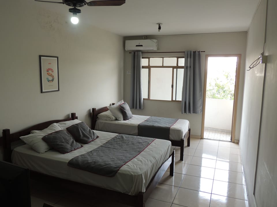 Standard Triple Room | WiFi (free), bed sheets
