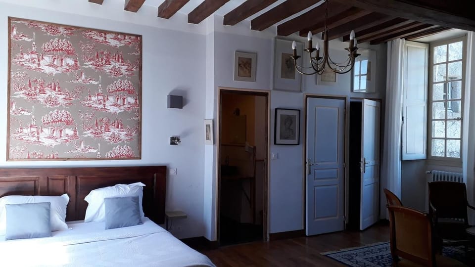 Suite, Private Bathroom, Garden View