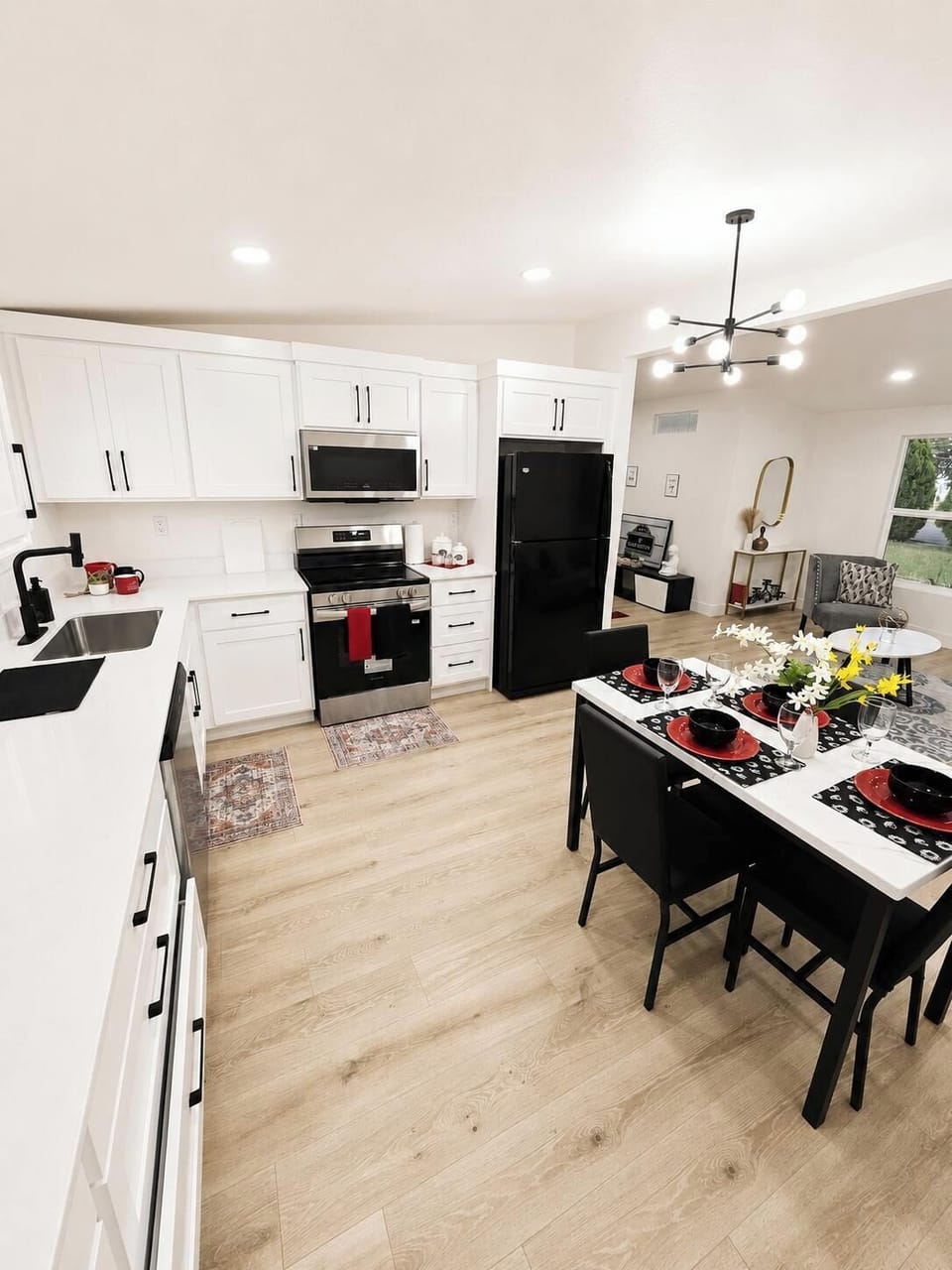 Fully equipped kitchen and dining—everything you need to enjoy meals.