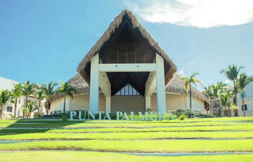 Main entrance of Punta Palmera