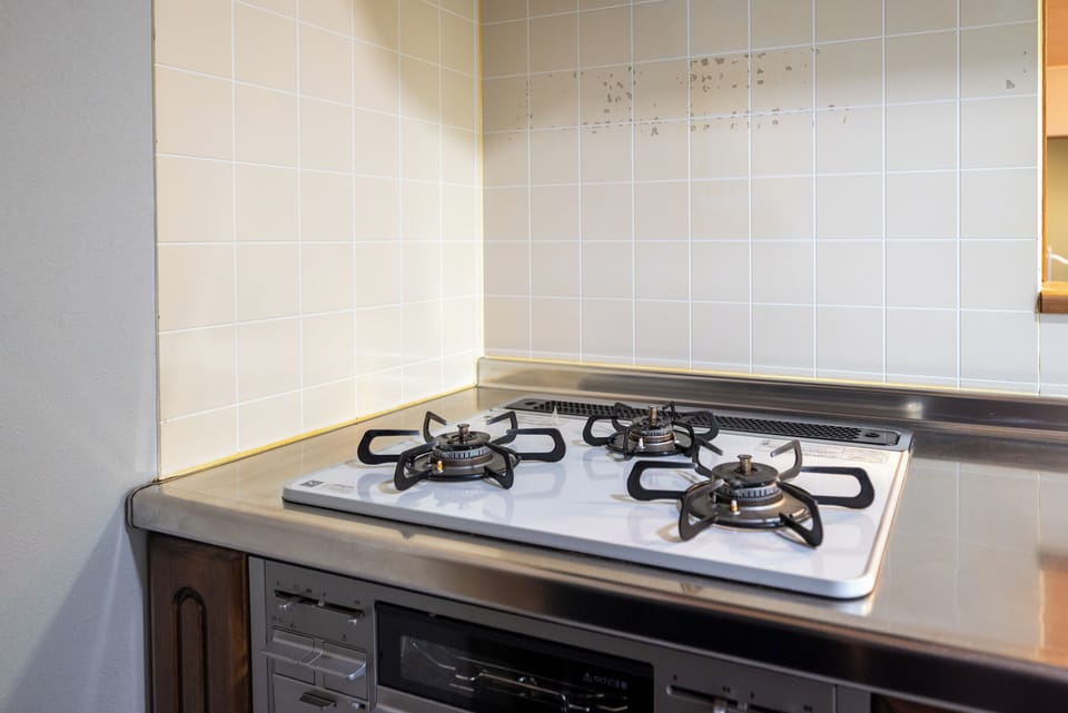 Basic House, City View | Private kitchen