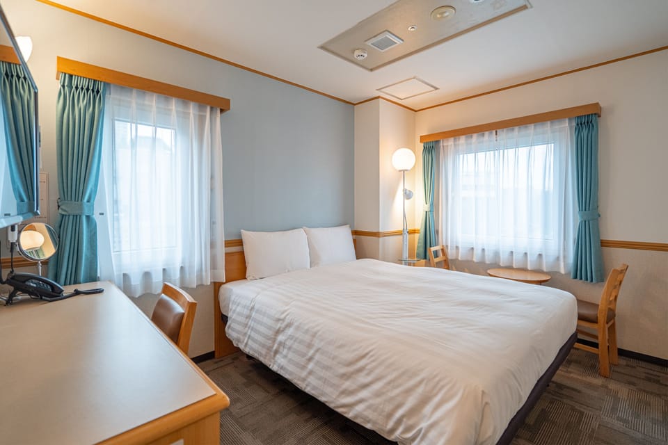 Double Room | In-room safe, desk, free WiFi