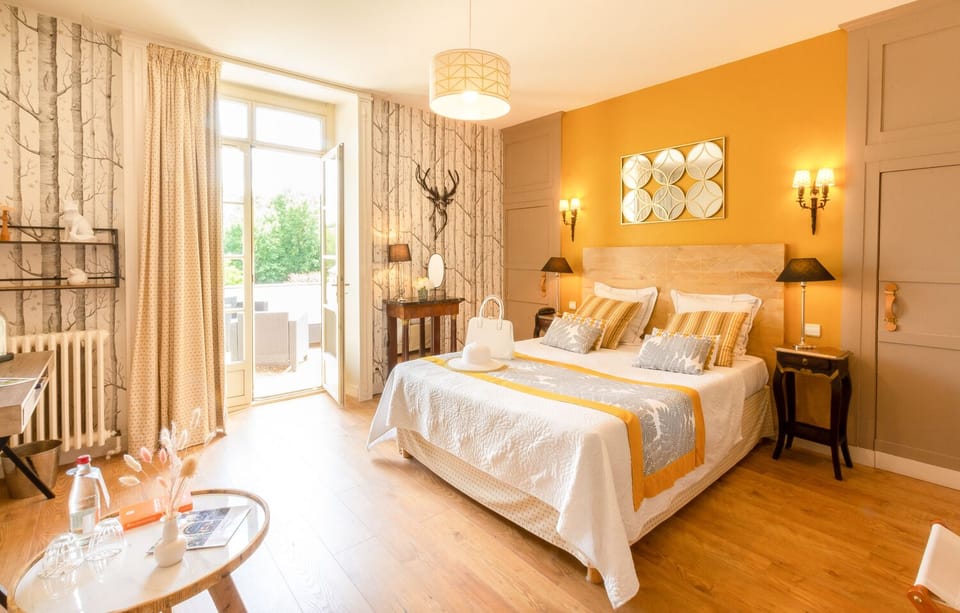 Egyptian cotton sheets, in-room safe, desk, free WiFi