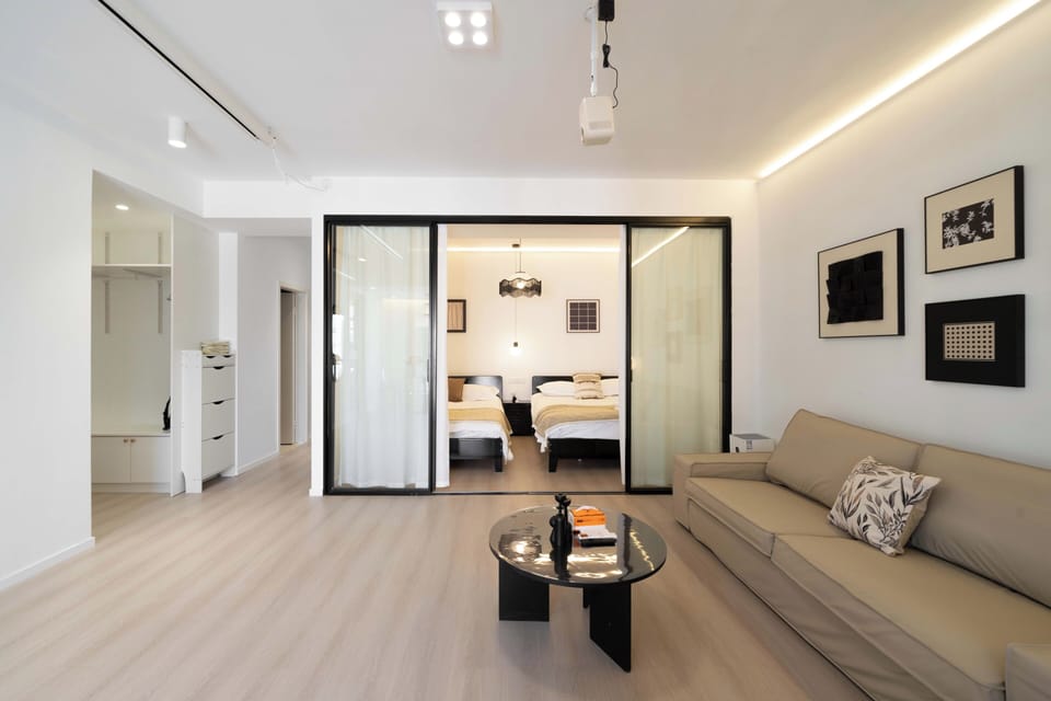 Panoramic Studio Suite, Multiple Beds, Kitchen, City View | WiFi (free)