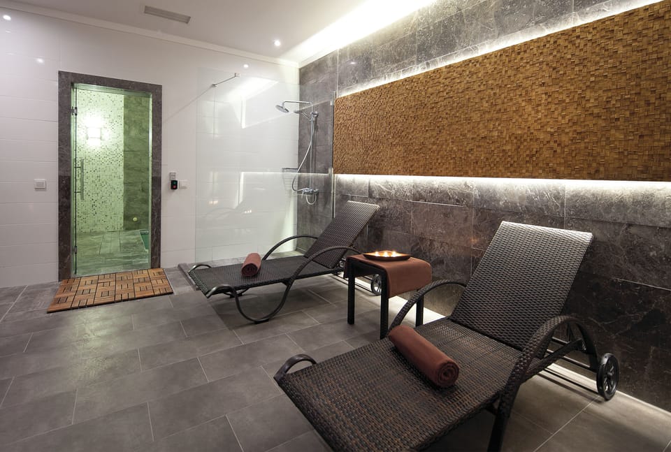 Sauna, hot tub, steam room, hot springs, Turkish bath, body treatments