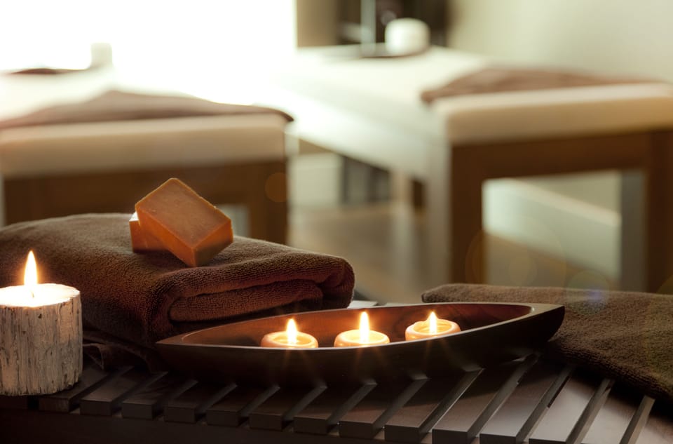 Sauna, hot tub, steam room, hot springs, Turkish bath, body treatments