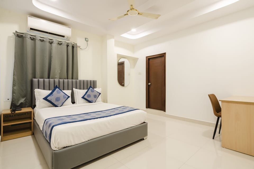 Standard Room | Desk, WiFi (free), bed sheets