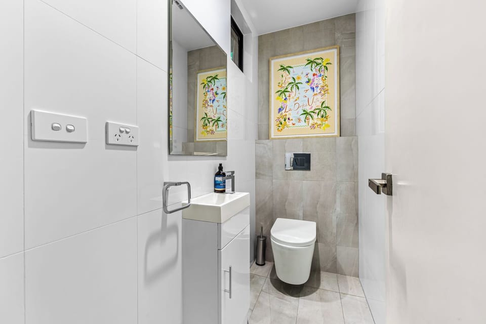 Hoffy's Place - one bedroom with AC Apartment in Sydney