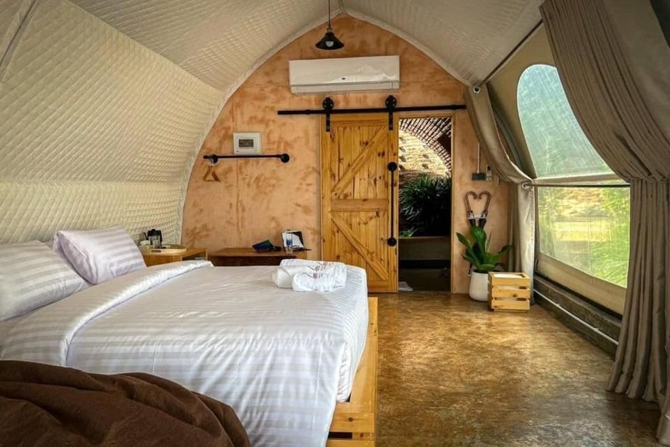 Double Room, Balcony, River View | WiFi (free)