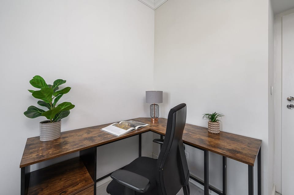 Superior Apartment, City View | Premium bedding, blackout drapes, soundproofing, iron/ironing board