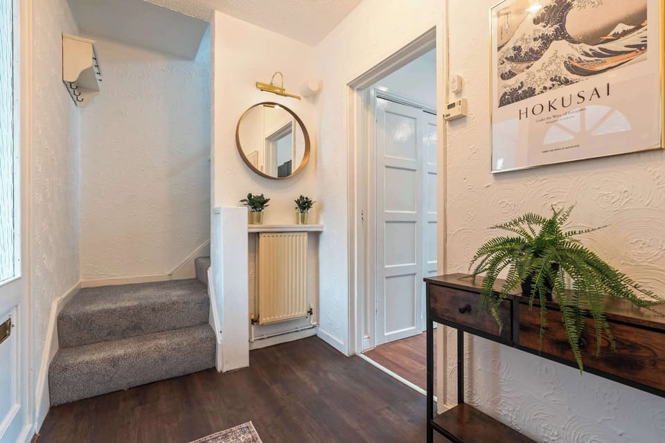 The entrance hallway welcomes you into the property, ready to enjoy your stay!