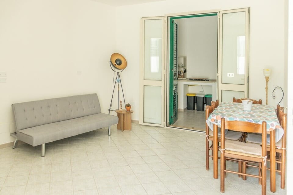 216_Simple House_2