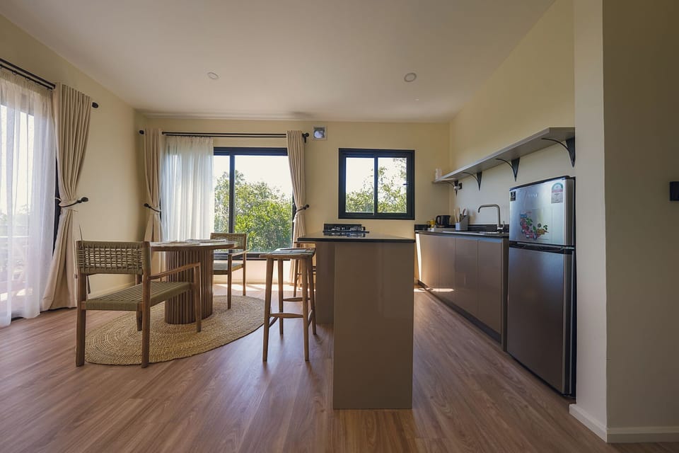 Family Suite, Valley View | Private kitchen | Coffee/tea maker, fridge, microwave, oven