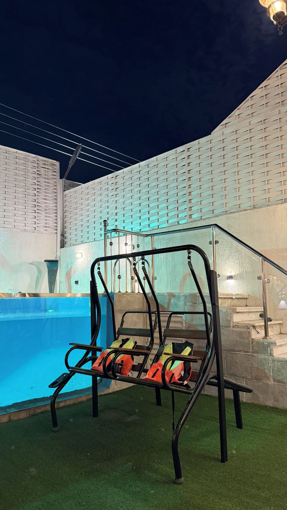 Deluxe Bungalow | Pool