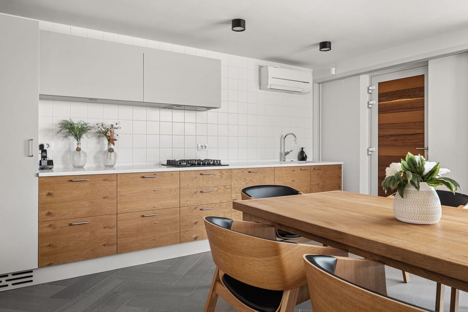 Breakfast table