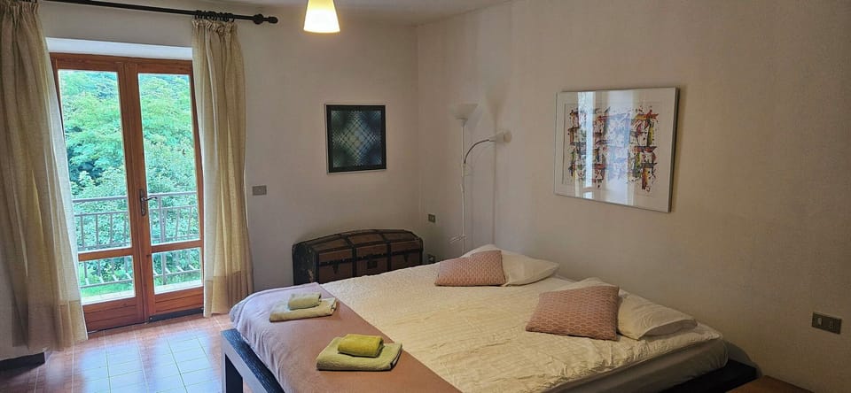 Furniture, Interior Design, Floor, Flooring, Wood, Bed, Bedroom, Room, Bed Sheet, Ceiling