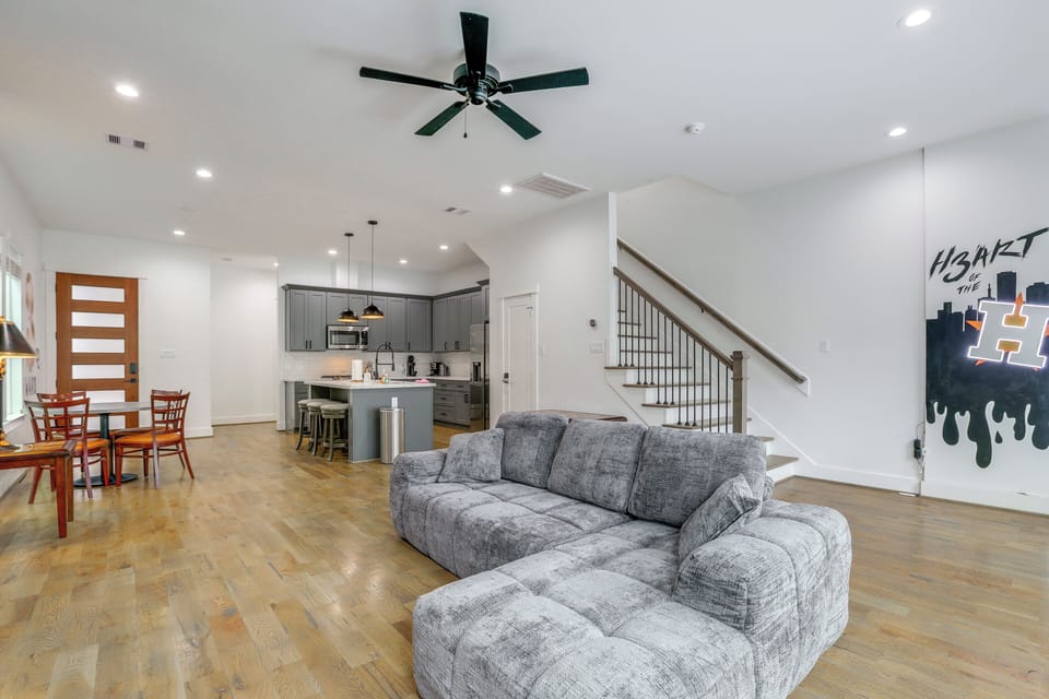 House (3 Bedrooms) | Interior