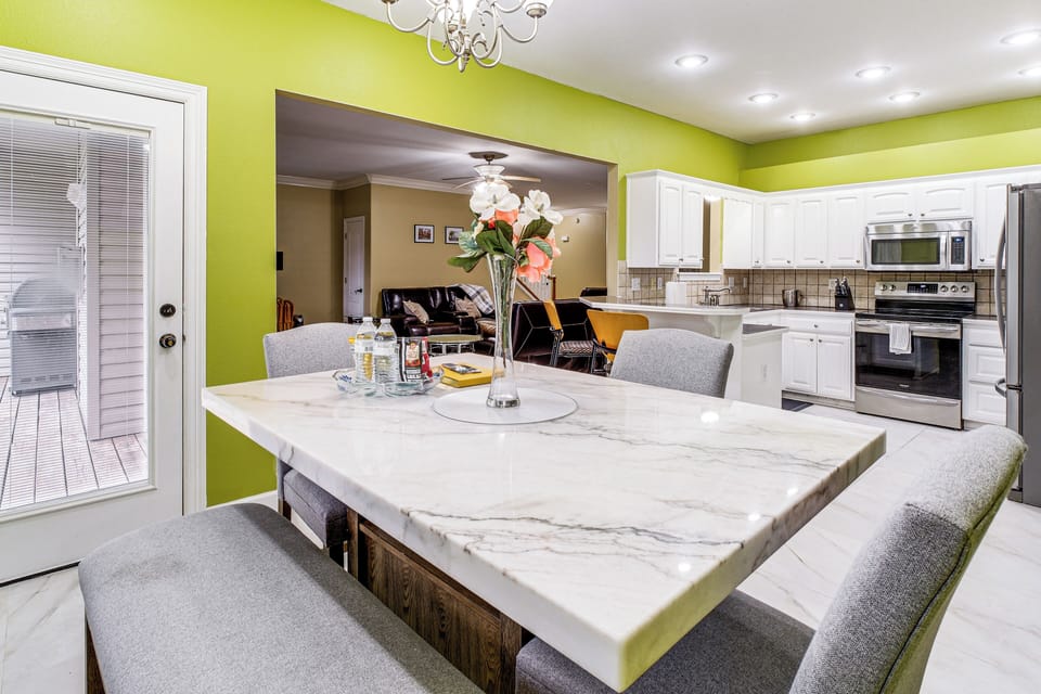 House (4 Bedrooms) | Interior