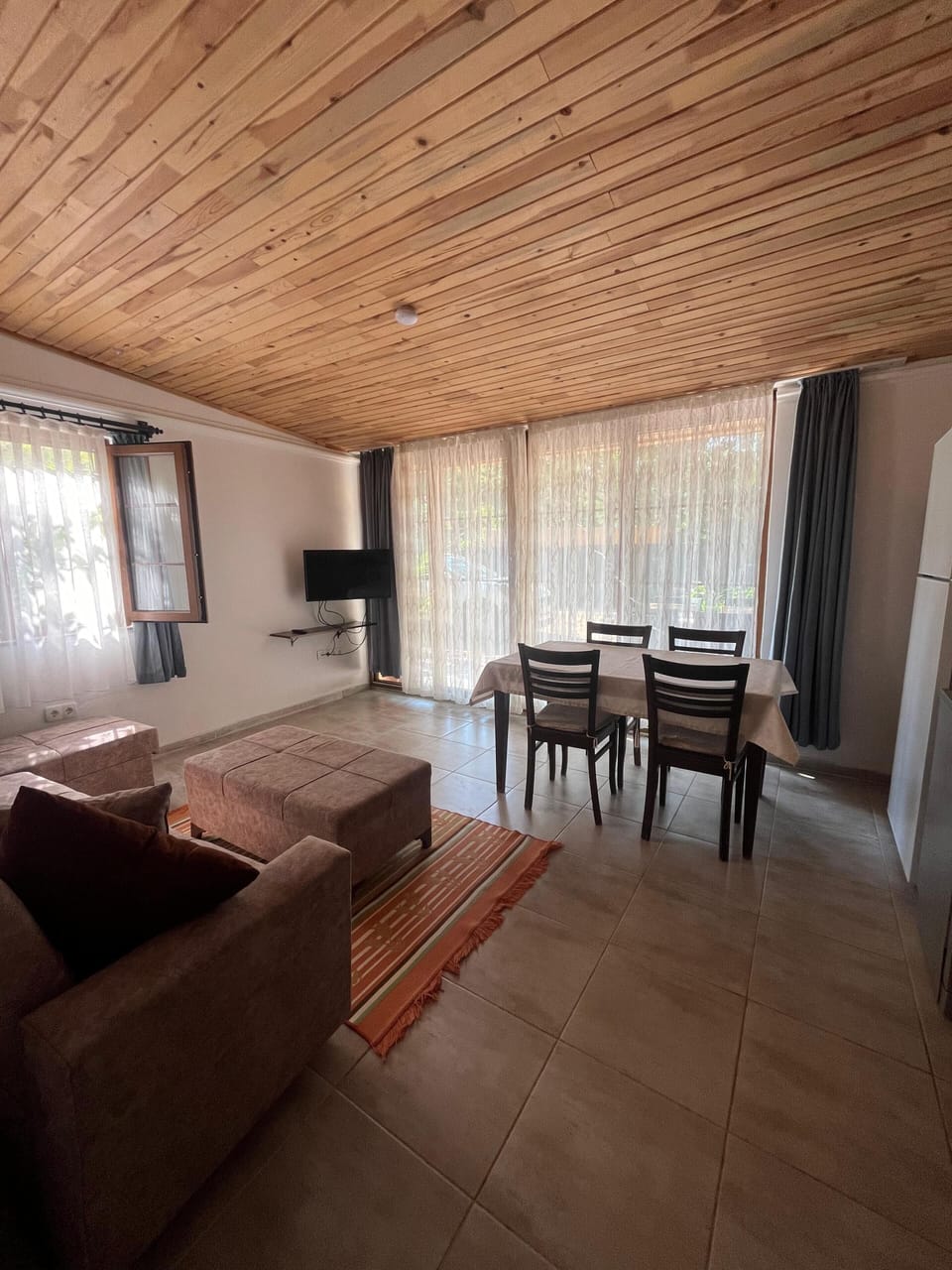 Family Quadruple Room, Balcony | Dining