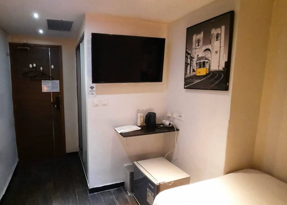 Comfort Double Room, City View | WiFi (free)