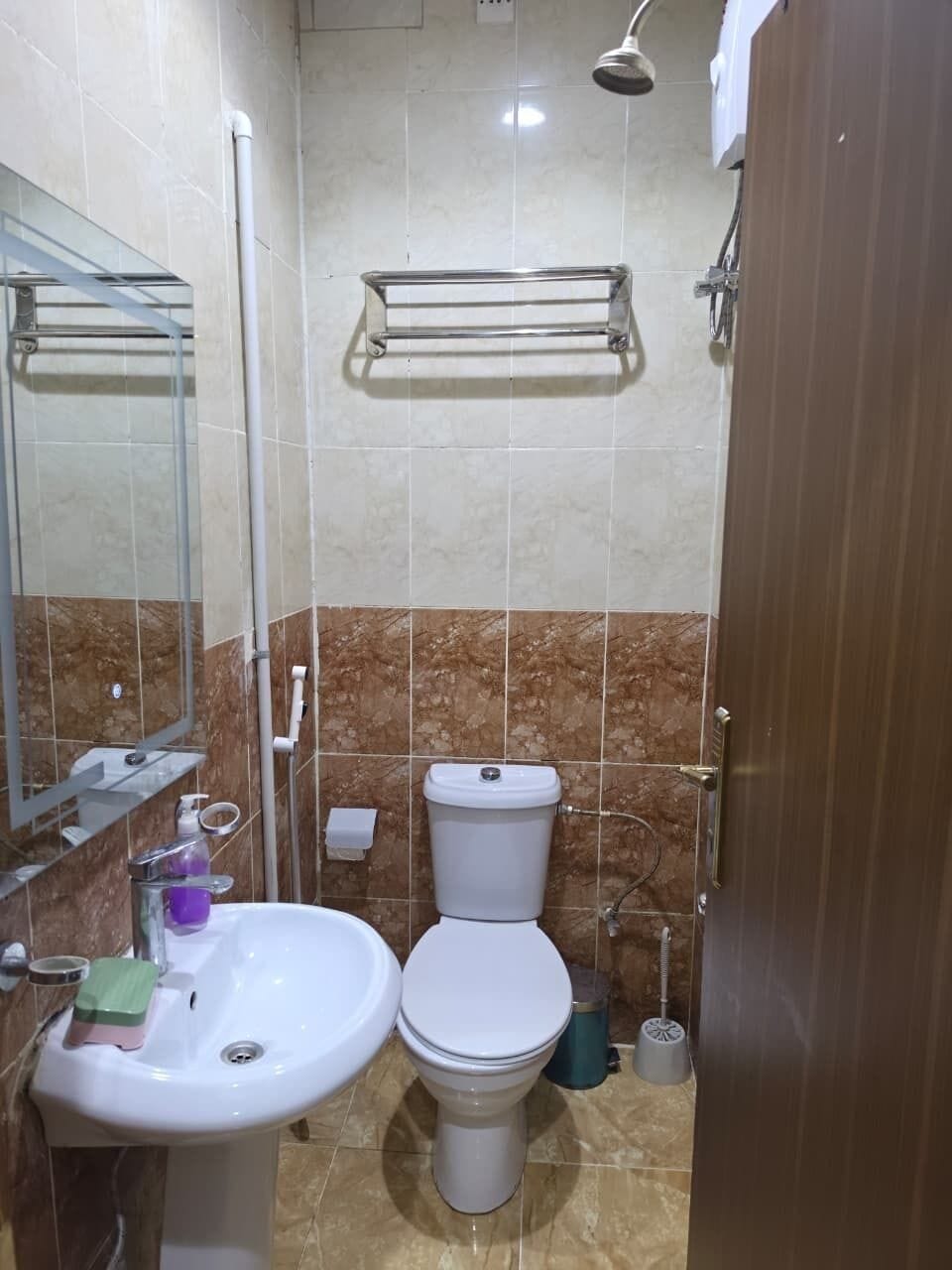 Free toiletries, towels, soap, toilet paper