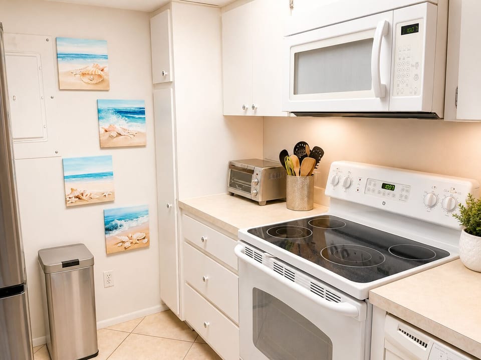 Seaplace M1-502 by FVC - Kitchen