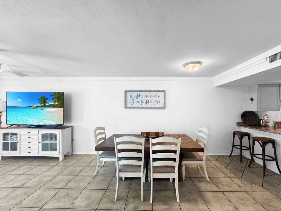 Condo, Multiple Beds, Ocean View (Ocean House 2701) | Dining