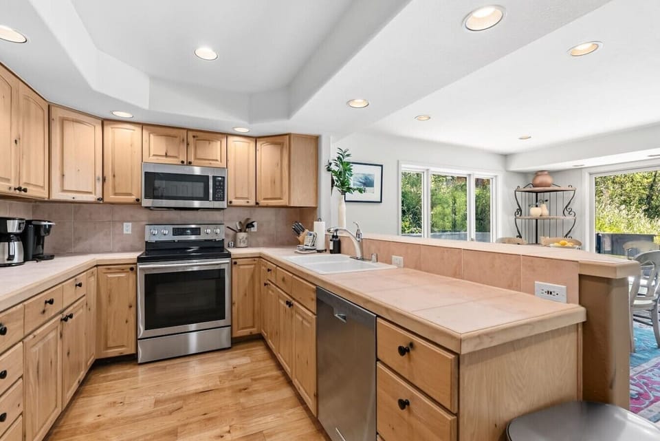 Fully equipped kitchen