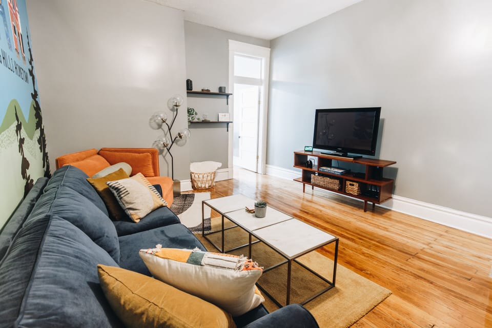 Living Room / Lounge