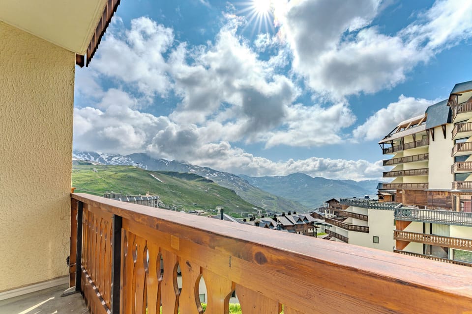 Apartment, Balcony, Mountain View | Property grounds