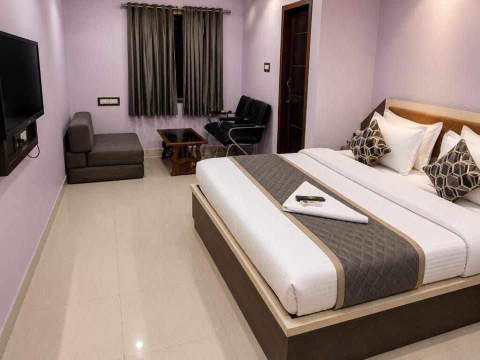 Deluxe Double Room | Desk, laptop workspace, WiFi (free)