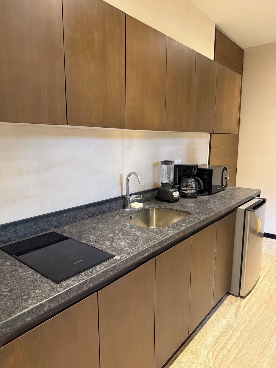 Basic Studio, Air conditioning, Ground Floor | Private kitchen