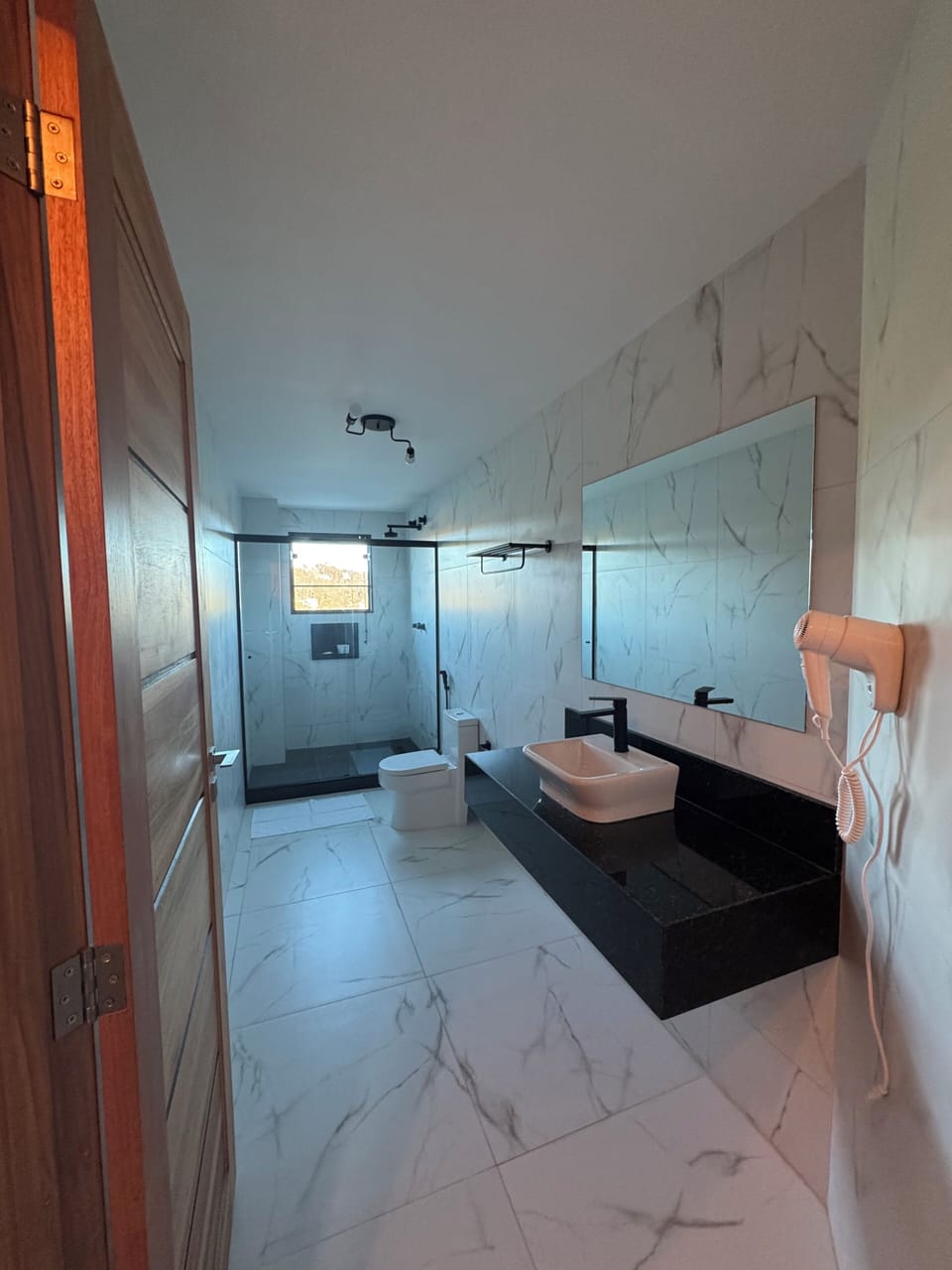 Deluxe Double Room, 1 King Bed, Mountain View | Bathroom | Shower, hair dryer, towels, soap