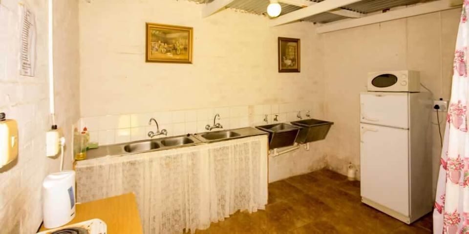 Tent Campsites | Bathroom sink