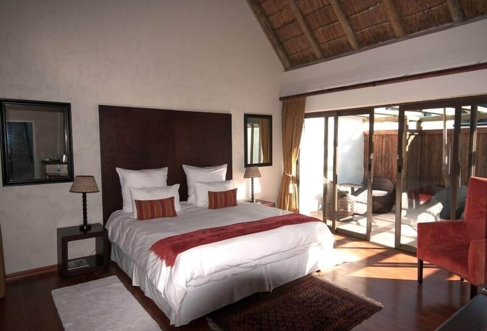 Comfort Double or Twin Room (Twin / Double Rooms ) | Premium bedding, in-room safe, desk, free WiFi