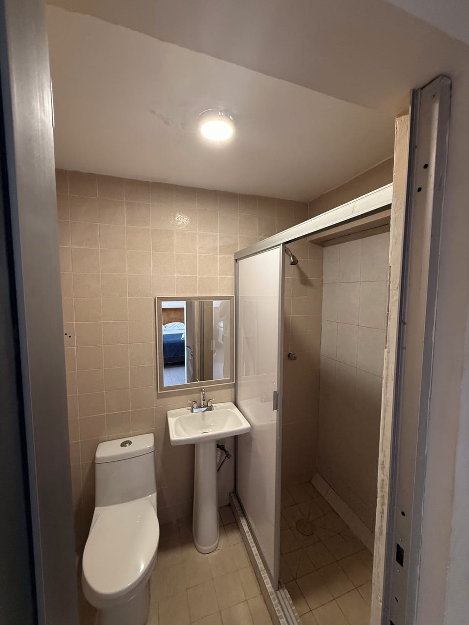 Basic Double Room | Bathroom | Shower, towels, soap, shampoo