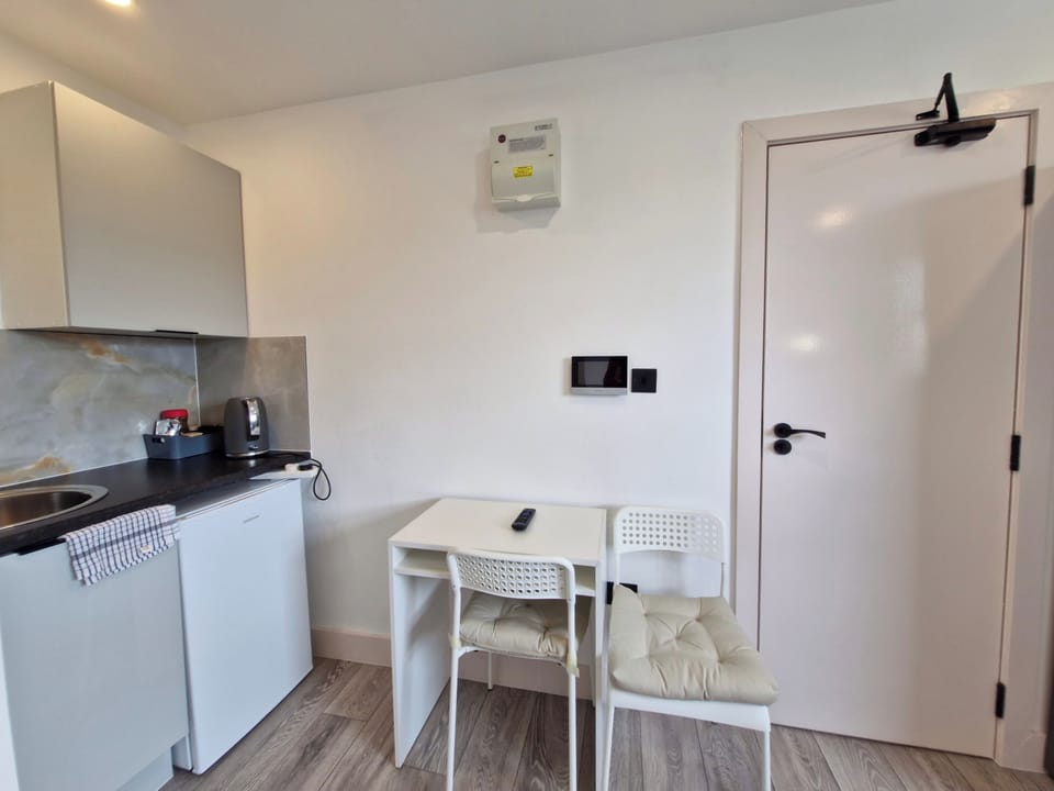 Microwave, oven, stovetop, electric kettle