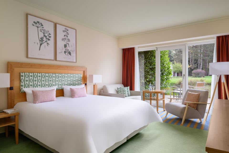 In-room safe, desk, free WiFi, bed sheets