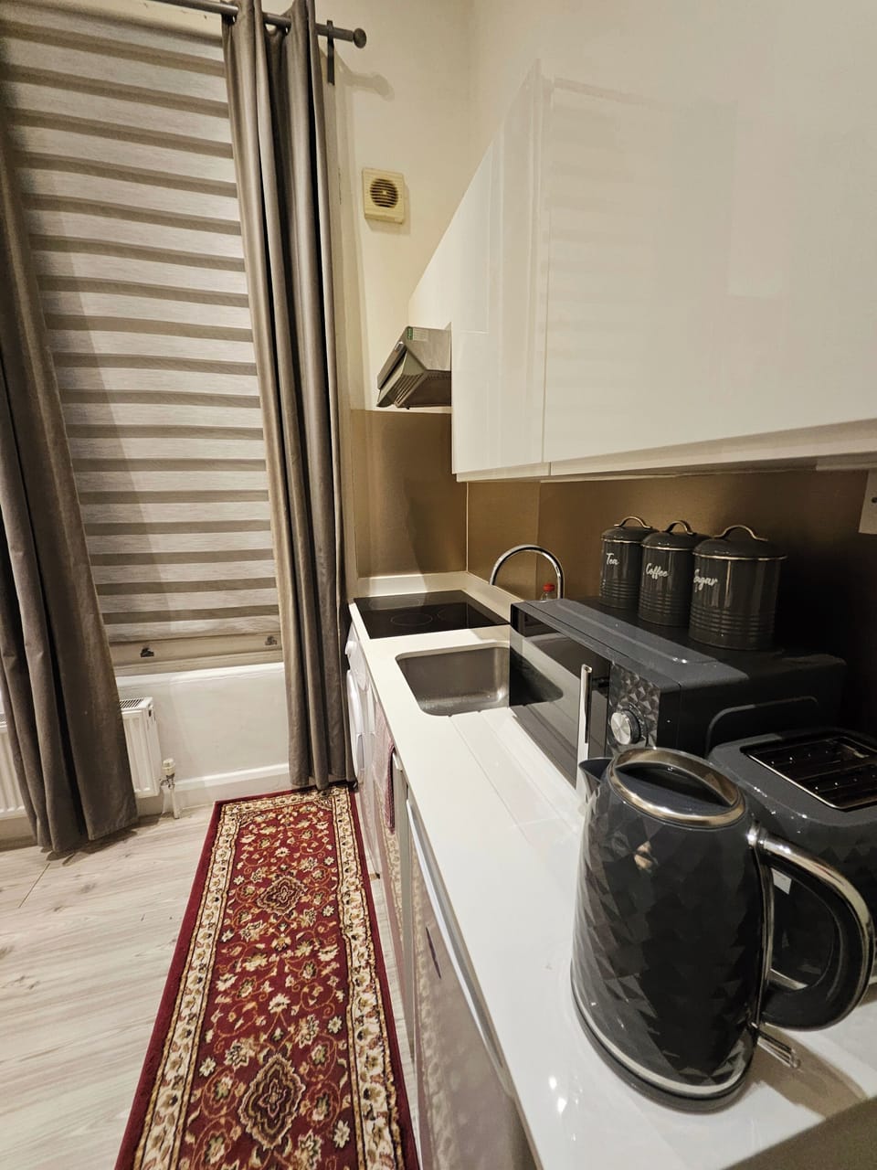 Fridge, microwave, stovetop, electric kettle