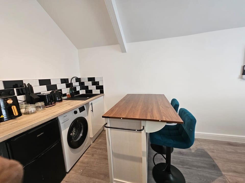 Fridge, microwave, oven, electric kettle