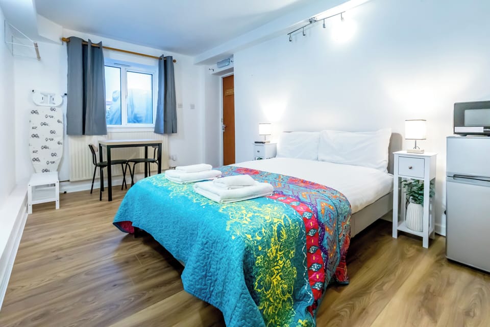 Iron/ironing board, WiFi (free), bed sheets