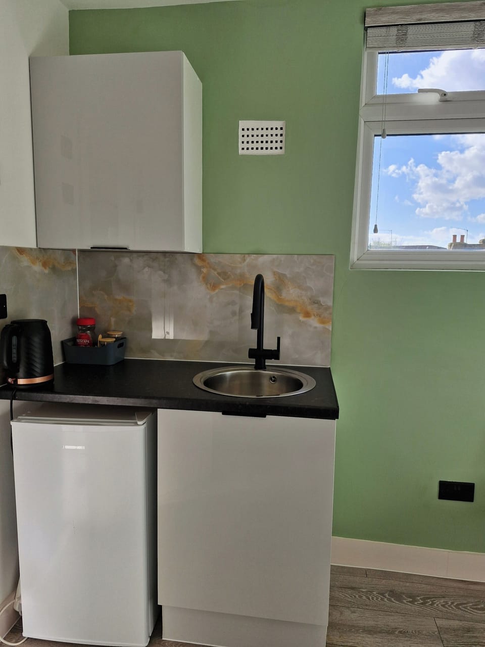 Microwave, oven, stovetop, electric kettle
