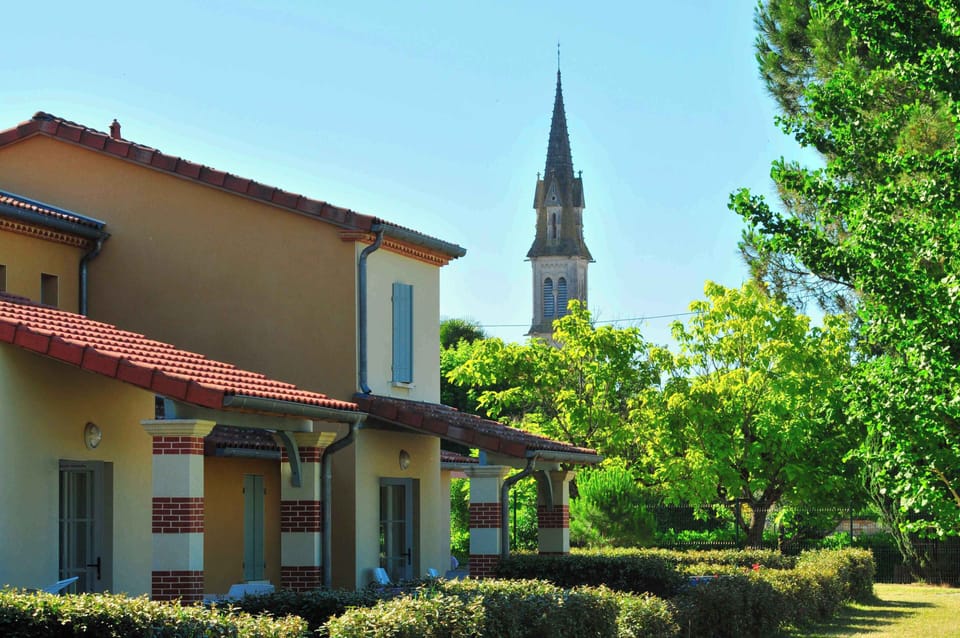 Tree-lined paths through the park give kids room to roam while you take in the fresh Gascon air.