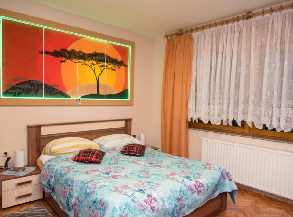 Twin Room (Twin Room With Shared Kitchen And Bat) | 3 bedrooms, WiFi (free)