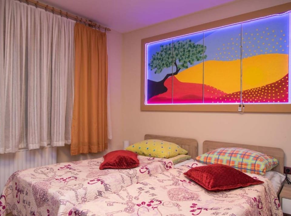 Twin Room (Comfort Twin Room With Shared Kitchen) | 3 bedrooms, WiFi (free)